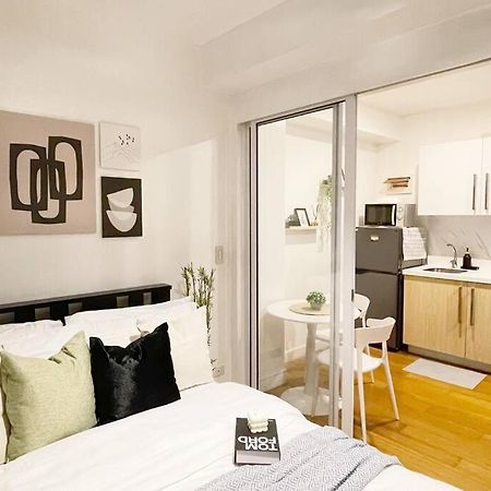 Ferienwohnung The Serene Escape Rockwell Makati City View 1Br Manila Exterior foto