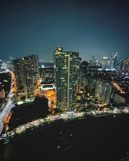 Ferienwohnung The Serene Escape Rockwell Makati City View 1Br Manila Exterior foto