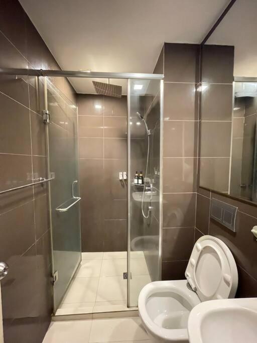 Ferienwohnung The Serene Escape Rockwell Makati City View 1Br Manila Exterior foto