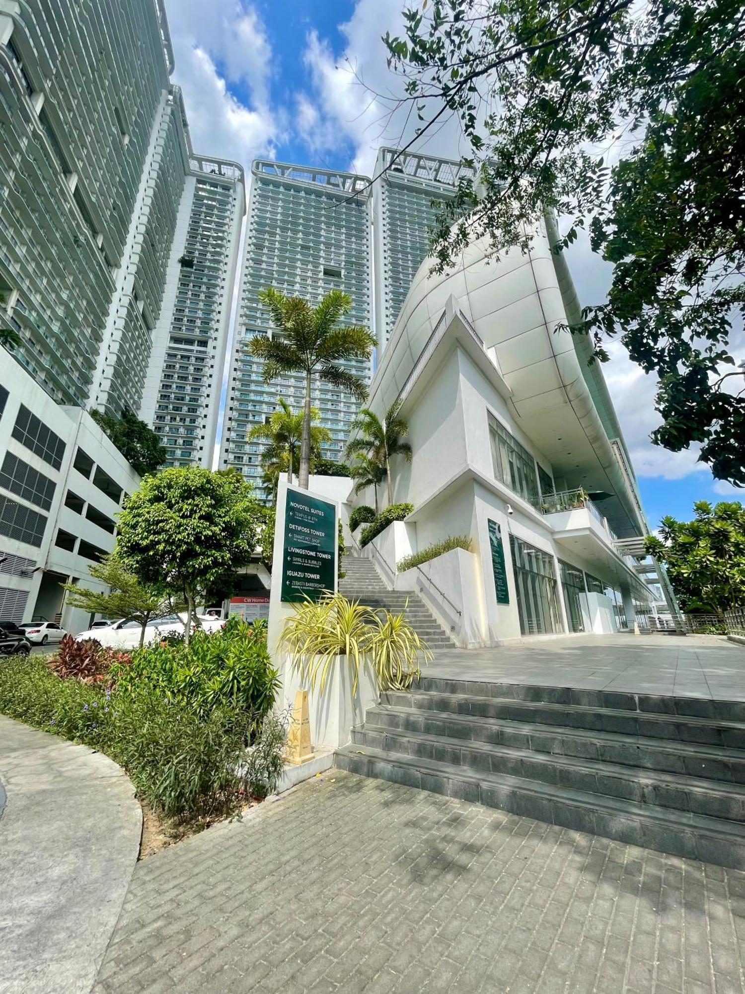 Ferienwohnung The Serene Escape Rockwell Makati City View 1Br Manila Exterior foto