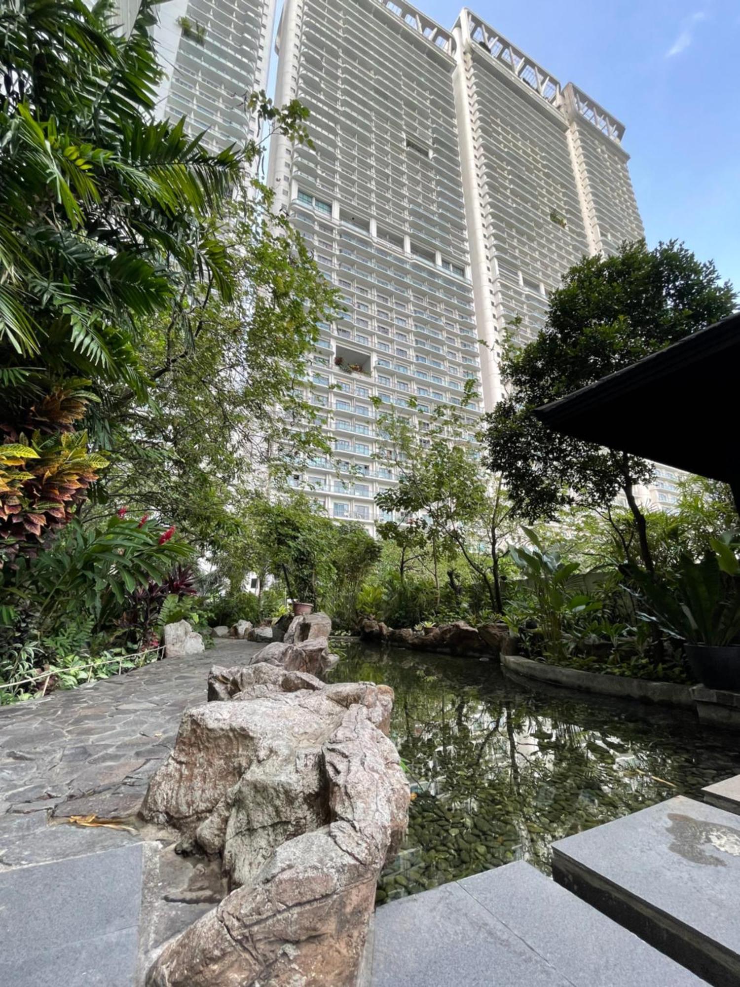 Ferienwohnung The Serene Escape Rockwell Makati City View 1Br Manila Exterior foto